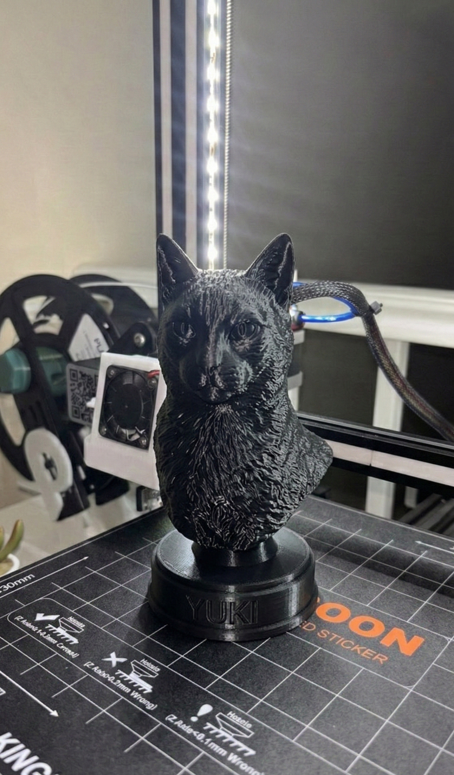Busto personalizado de gato Yuki impresión 3D negro